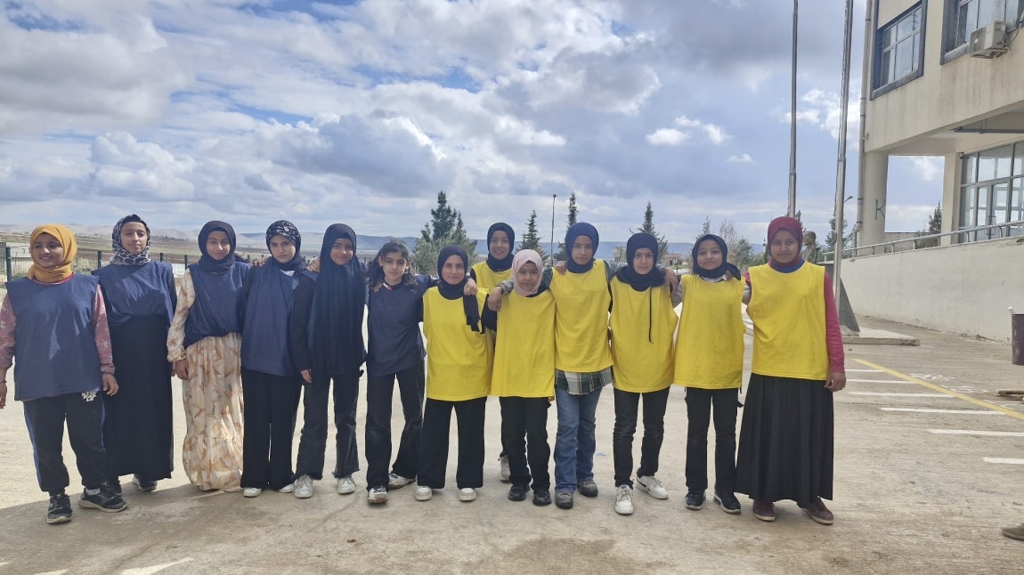 Kız Öğrencilerimizle Futbol Turnuvası Gerçekleştirdik